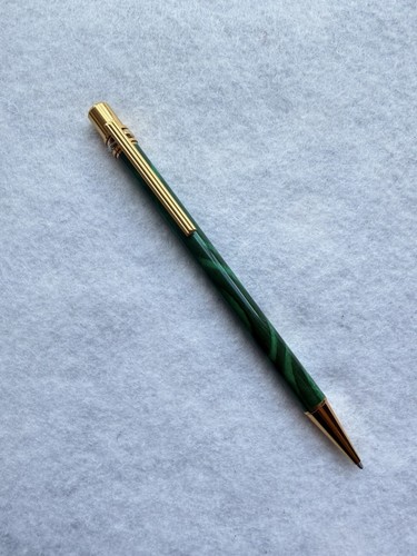 Penna sfera must de - penna, a